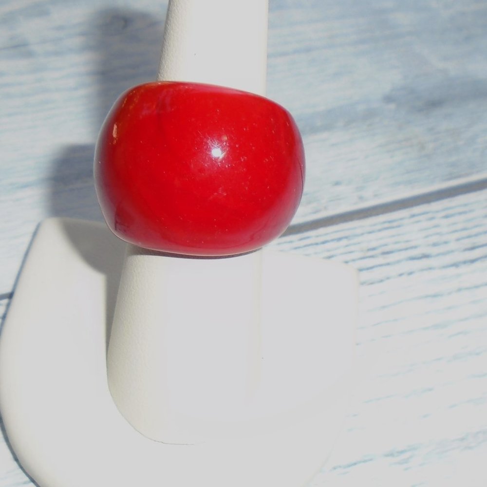 Vintage red bakelite dome ring